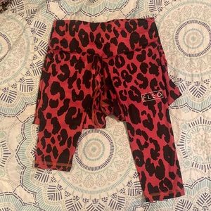 Garnet Rose Leopard El Toro 25”